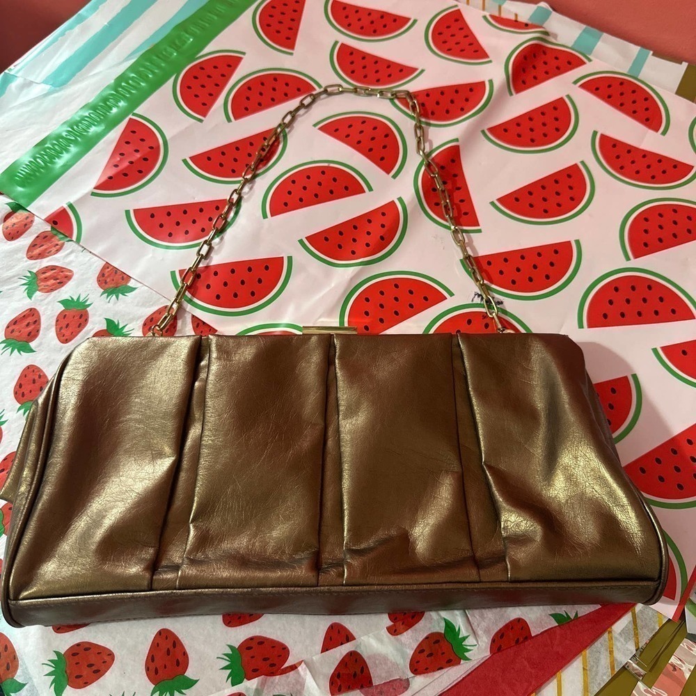 CLUTCH purse